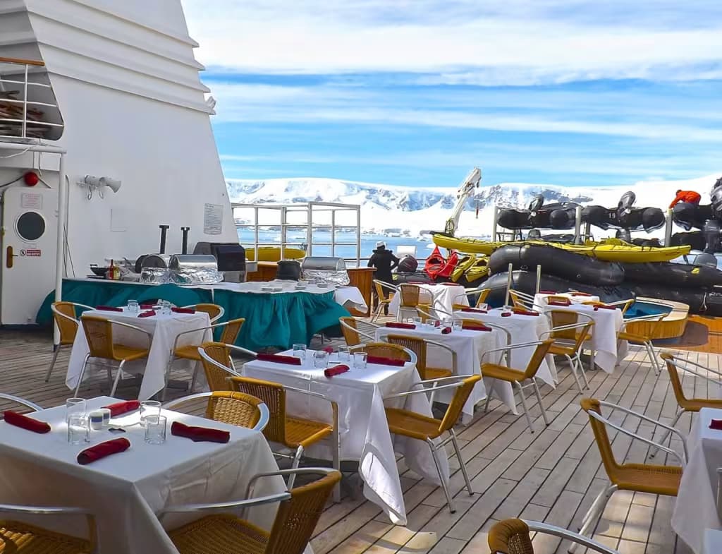 Quark Expeditions_Ultramarine_Food