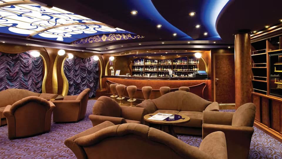 MSC Divina Dining