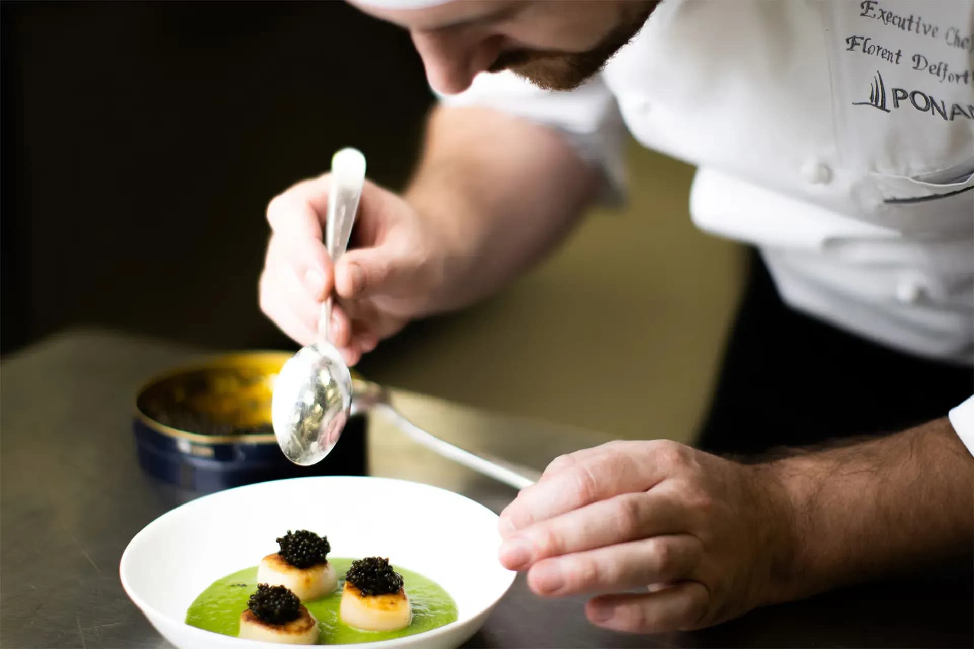 Ponant restaurant and dining