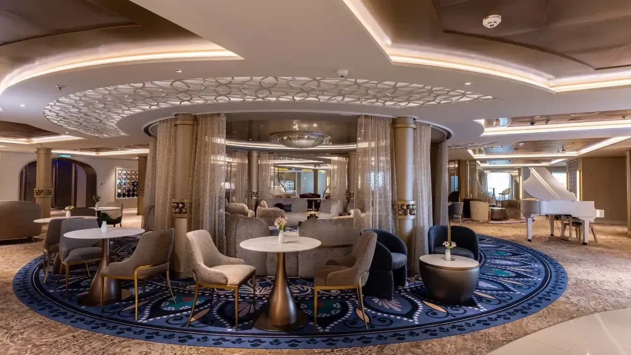 Disney Adventure, Dining