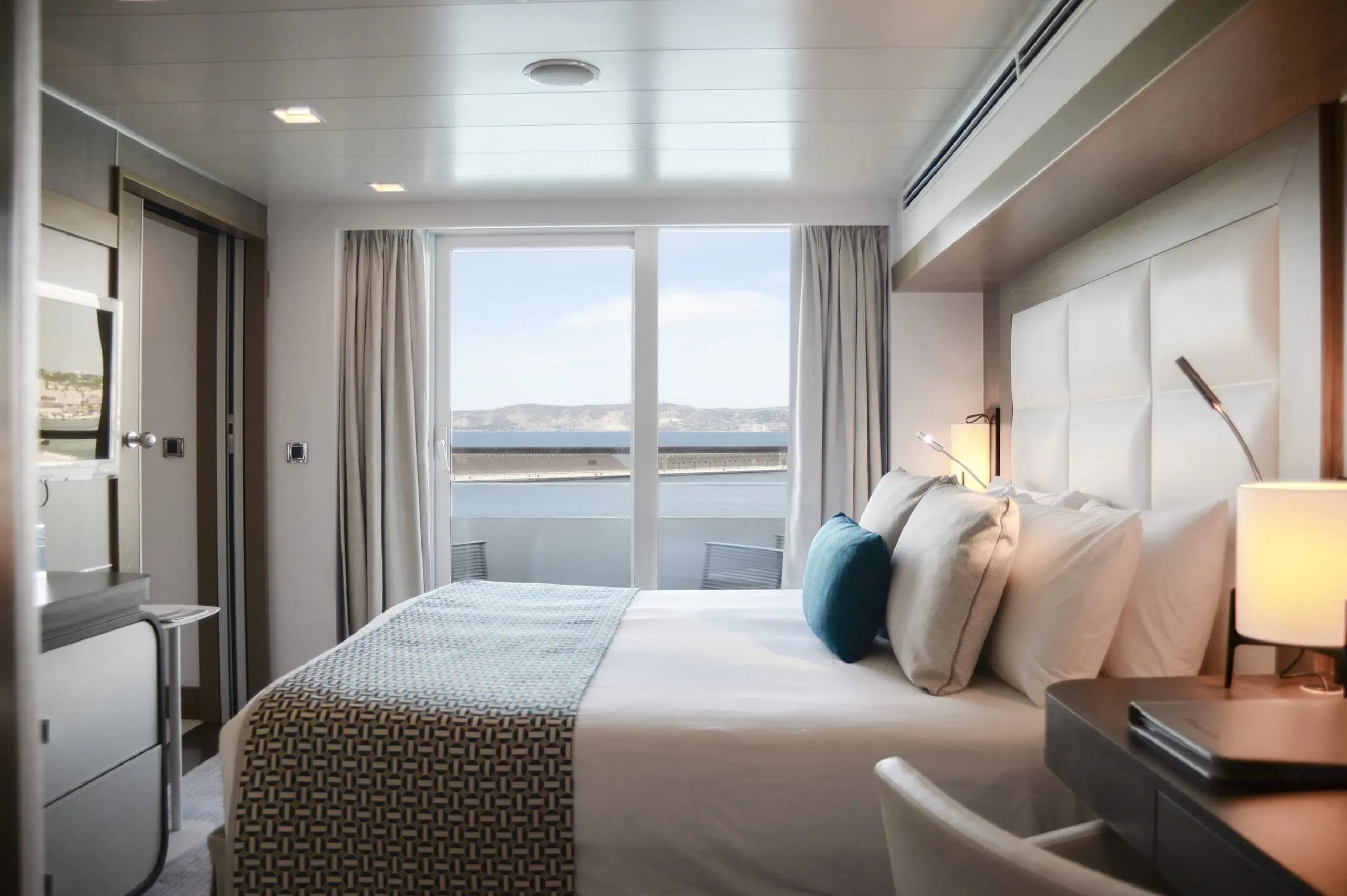 Ponant L'Austral yacht - Prestige Stateroom