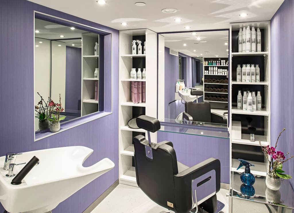 Emerald River Cruise ship facilities