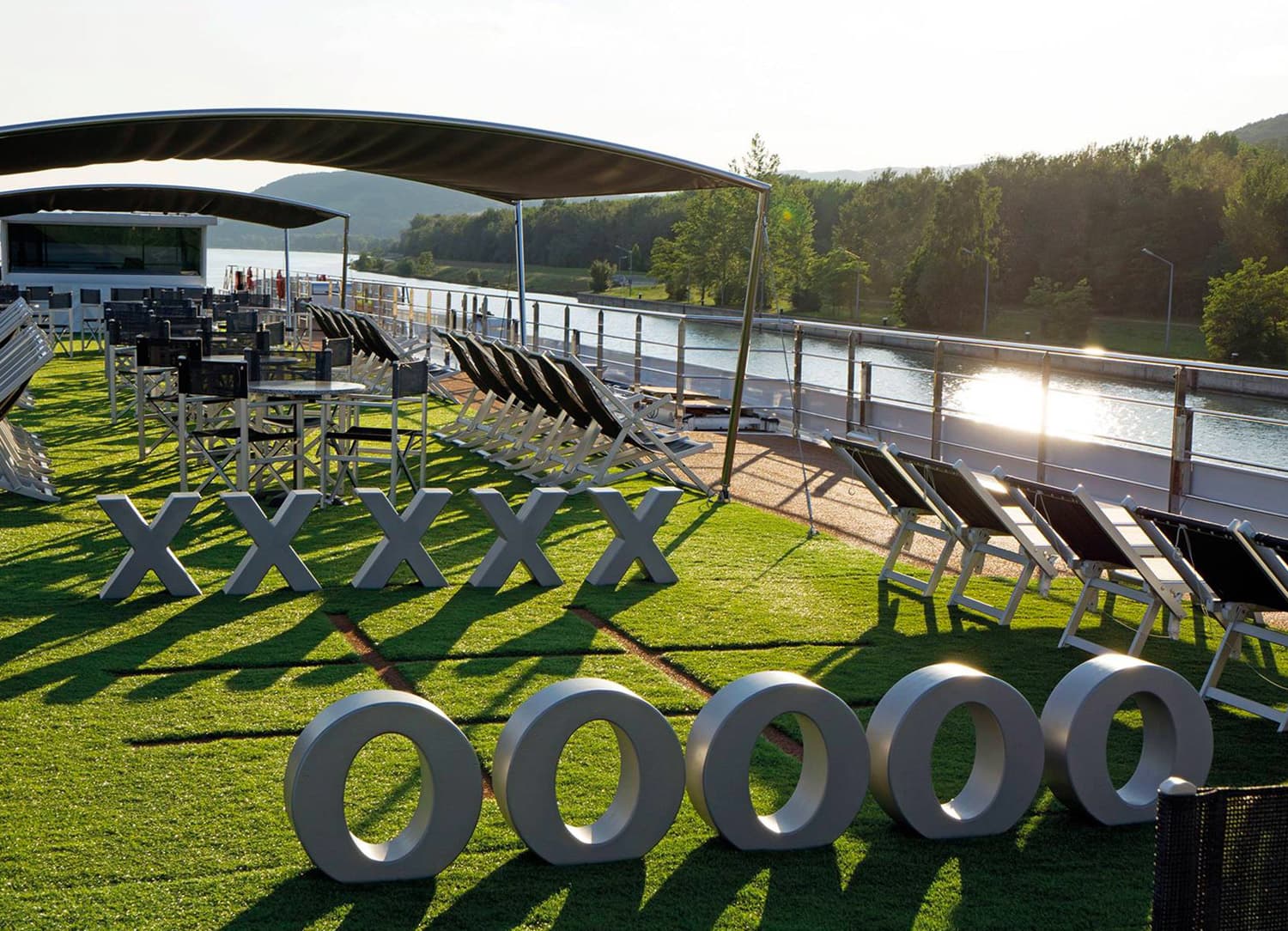 Emerald River Cruise ship facilities