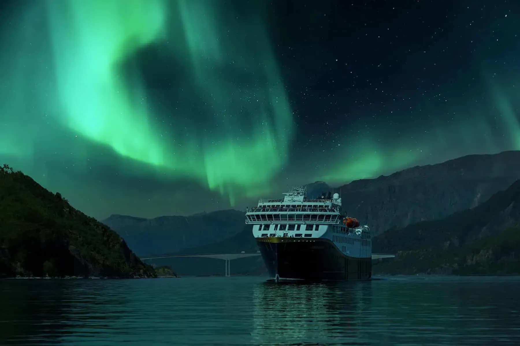 havilla voyage - Northern Lights Cruise