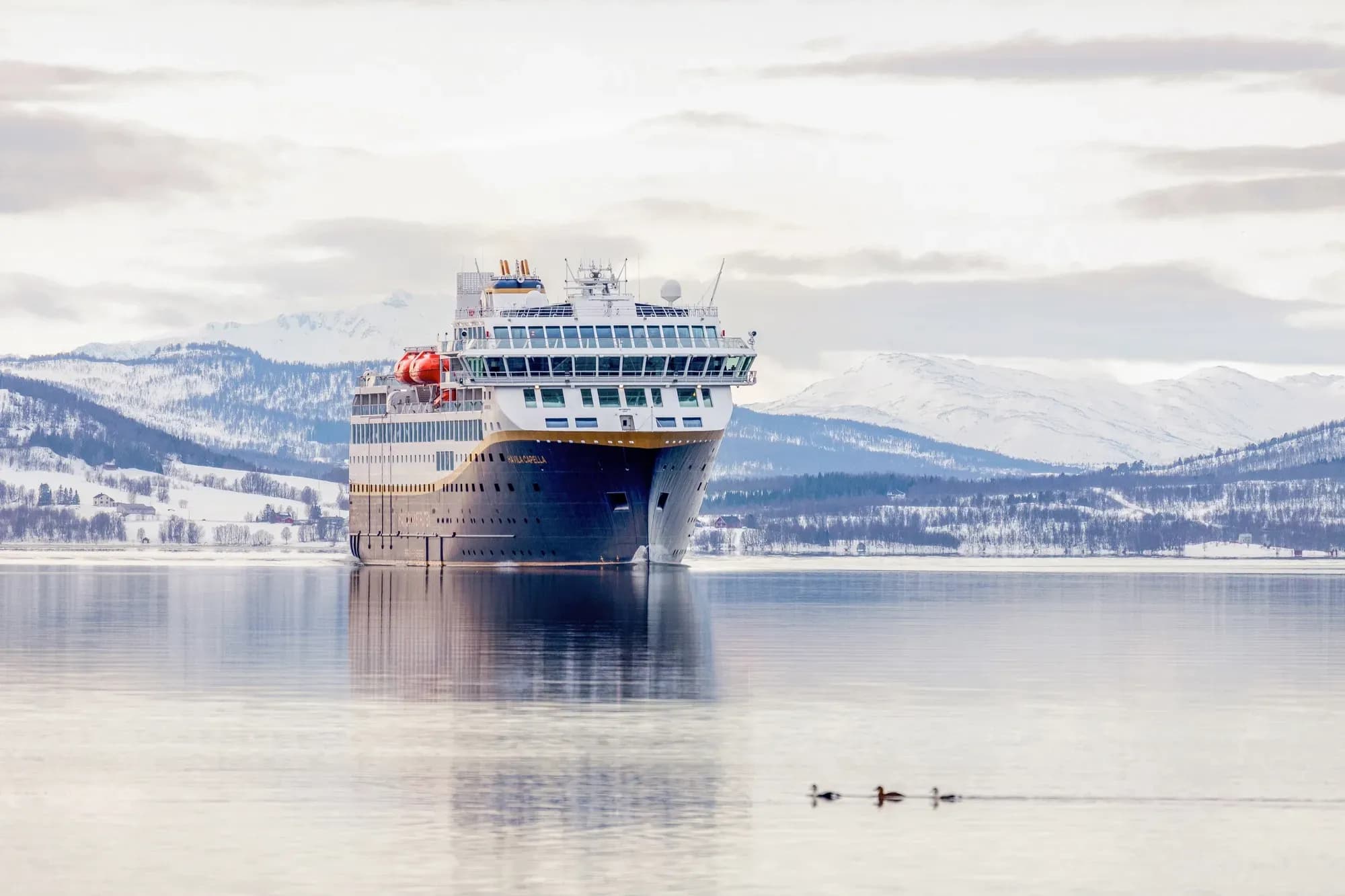 Havila Voyages, Havila Capella