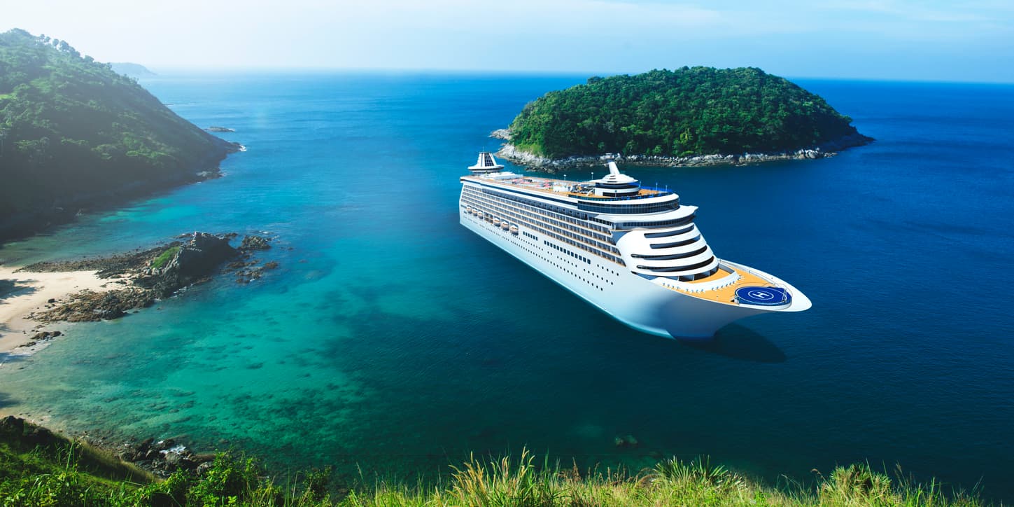 cruiseship, exotic destination, green beach