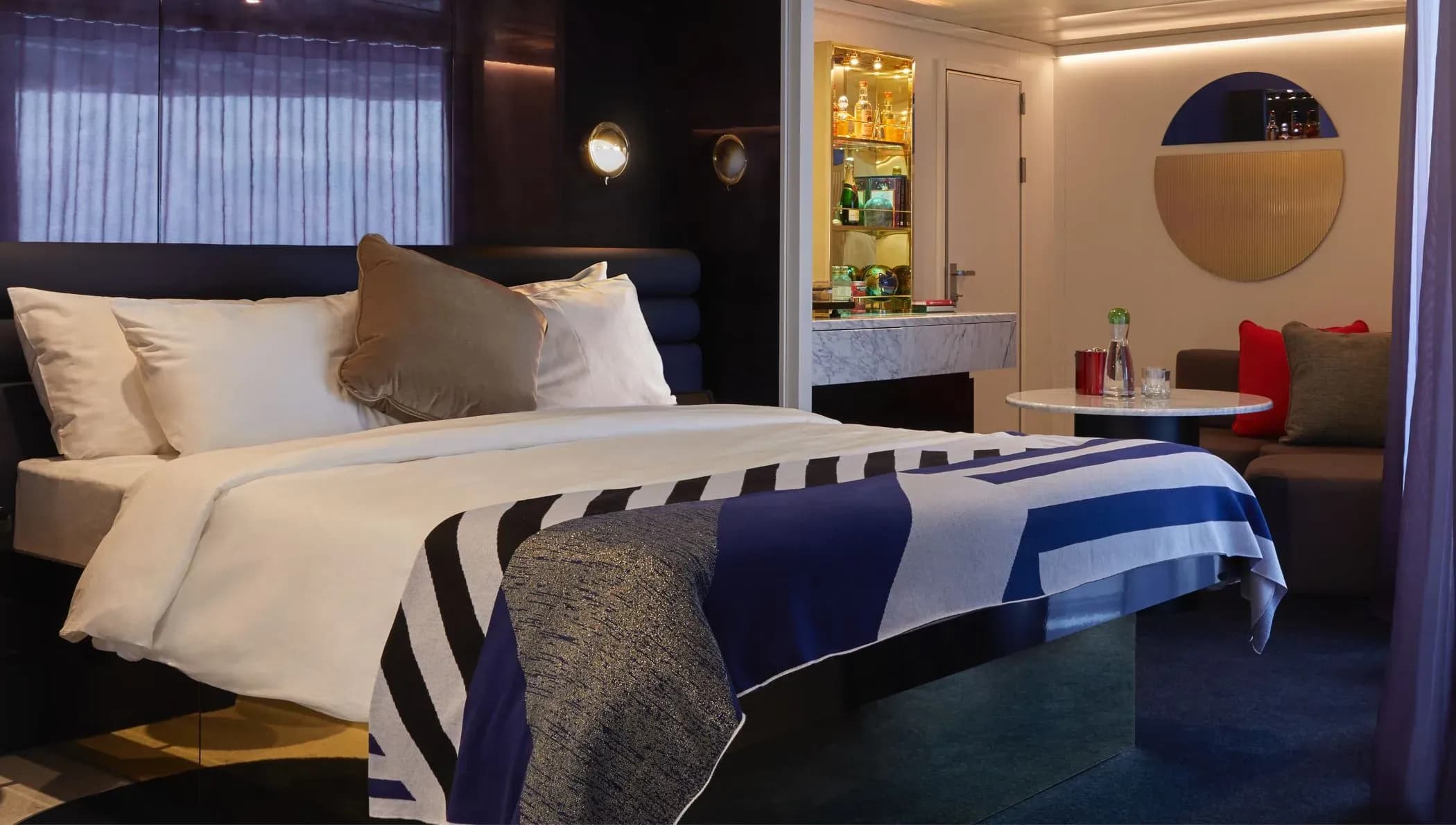 Virgin voyage Resilient lady Cheeky Corner Suite - Valiant lady, Briliant lady