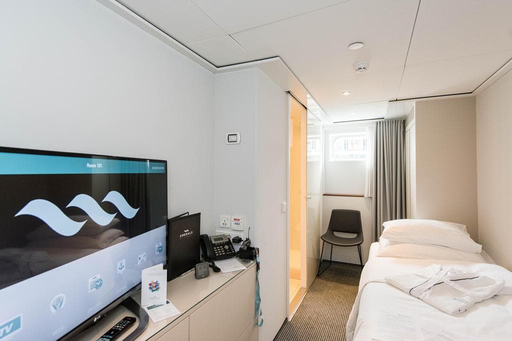 emerald river cruise single stateroom