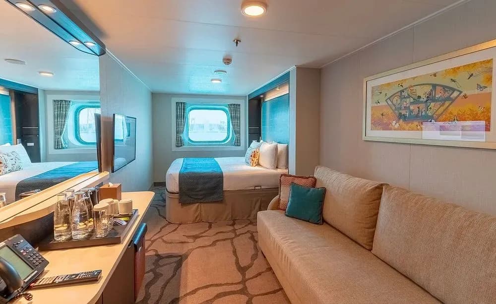 Aroya Cruises seaview cabin