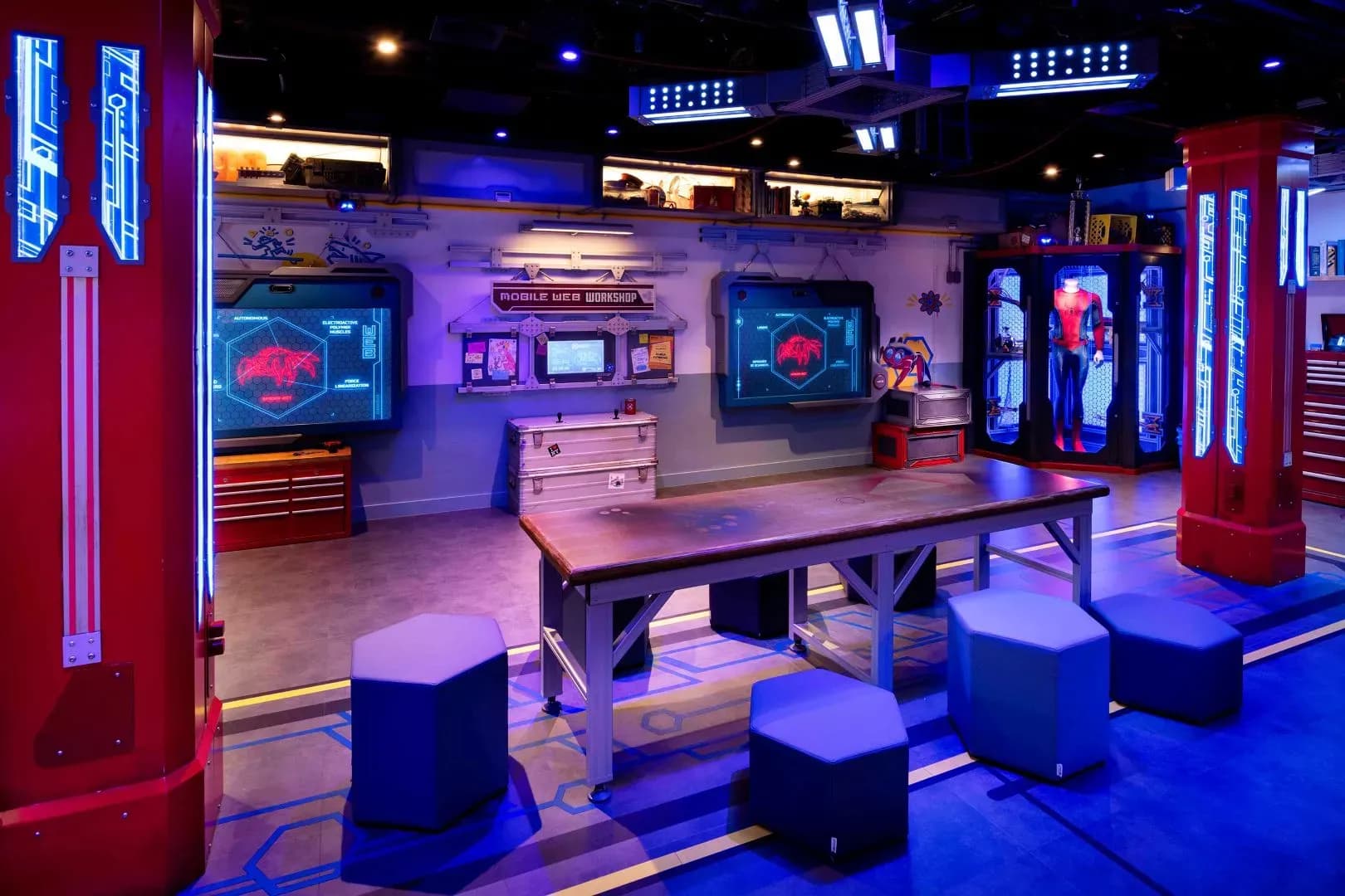 Things to do on Disney Adventure Cruise ship - activities & Entertainment