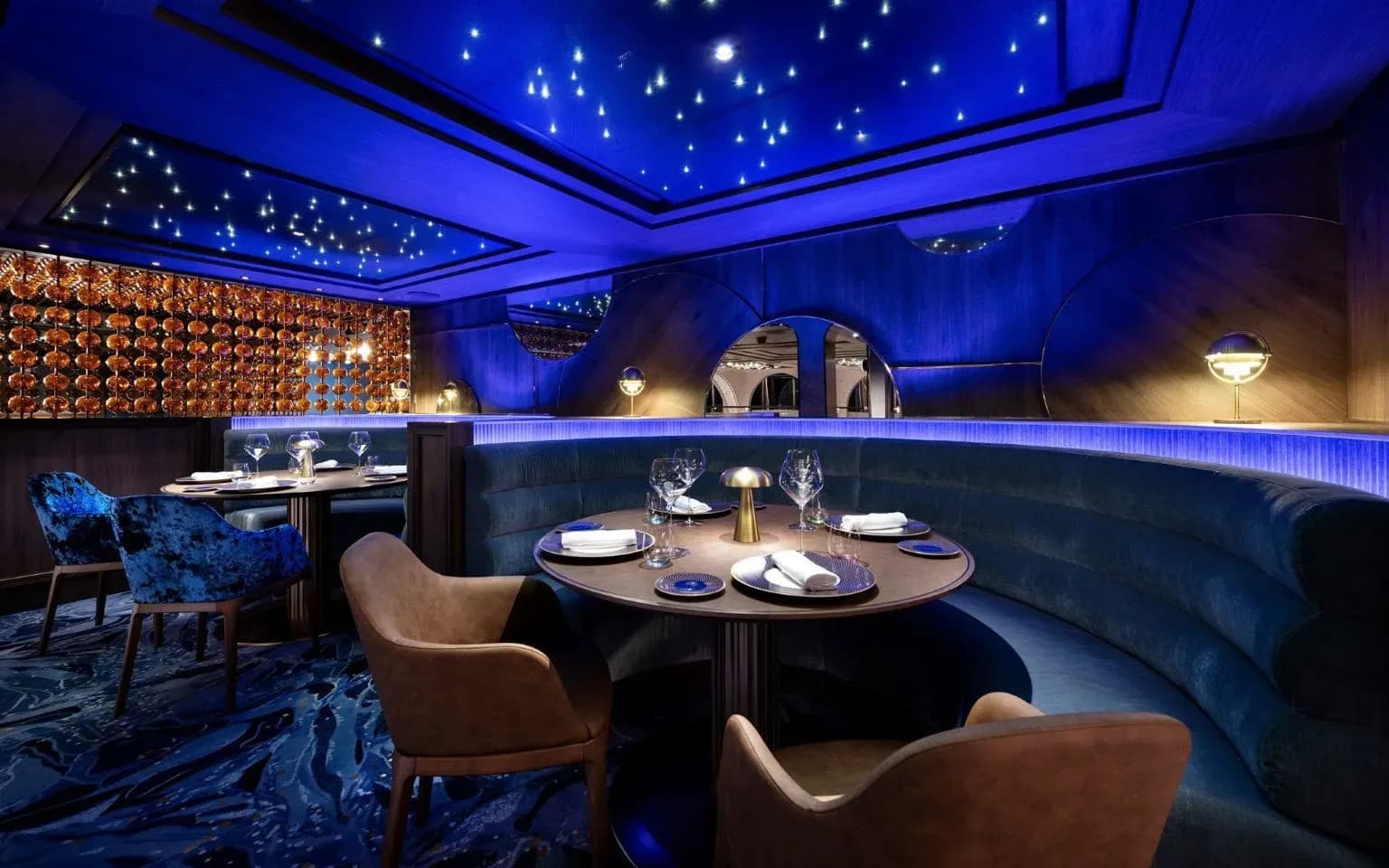 Disney Adventure - Trattoria Bars and lounges
