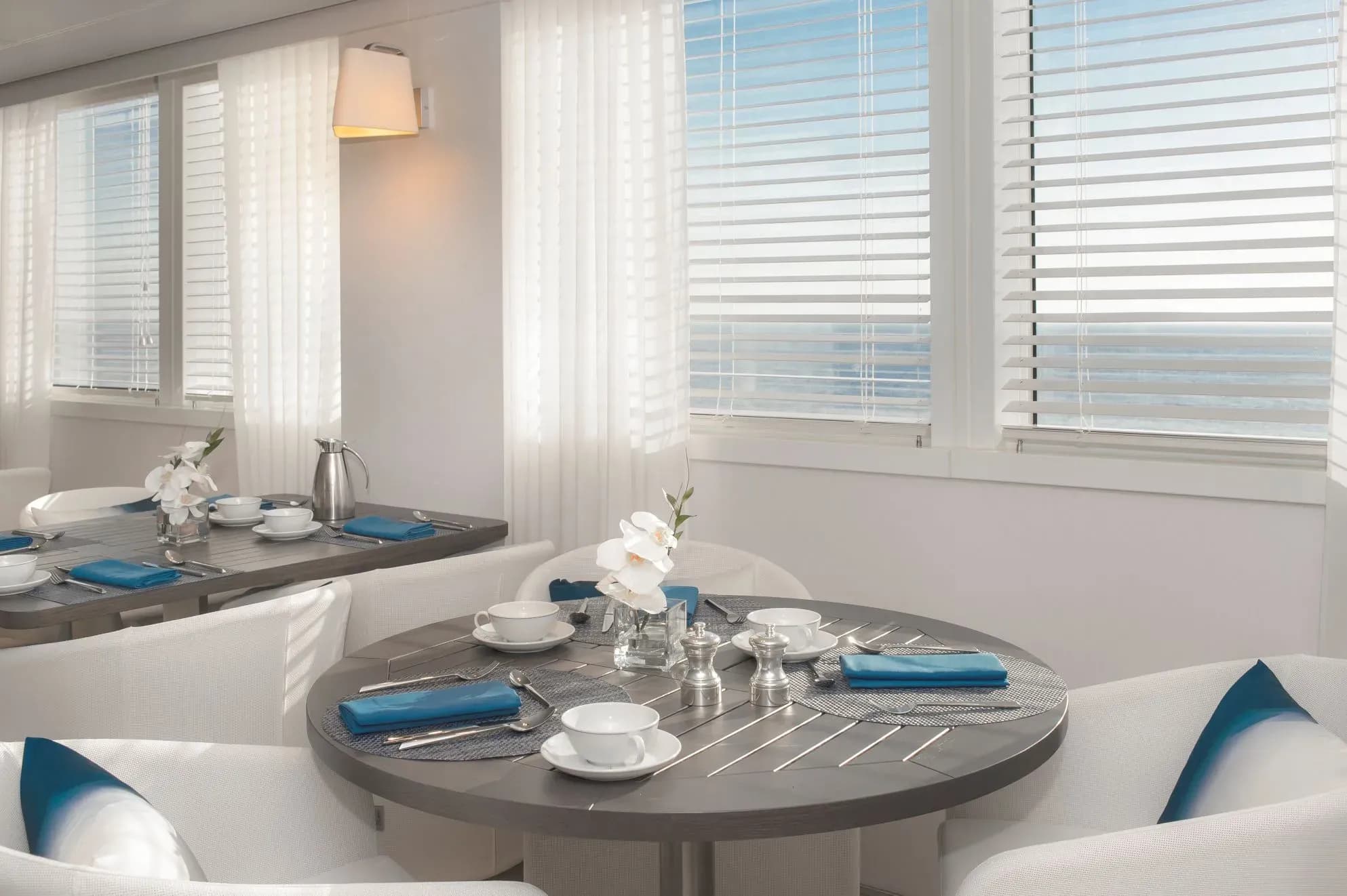 Ponant restaurant and dining