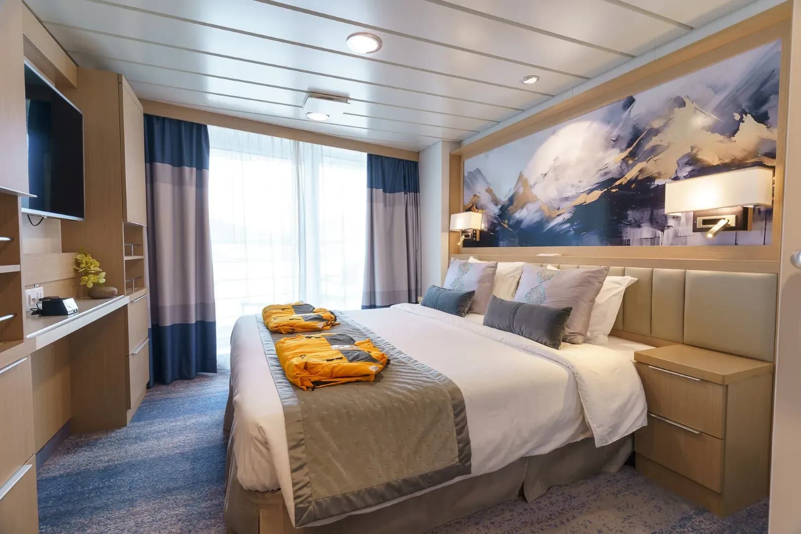 Ocean Explorer, Deluxe Veranda Forward