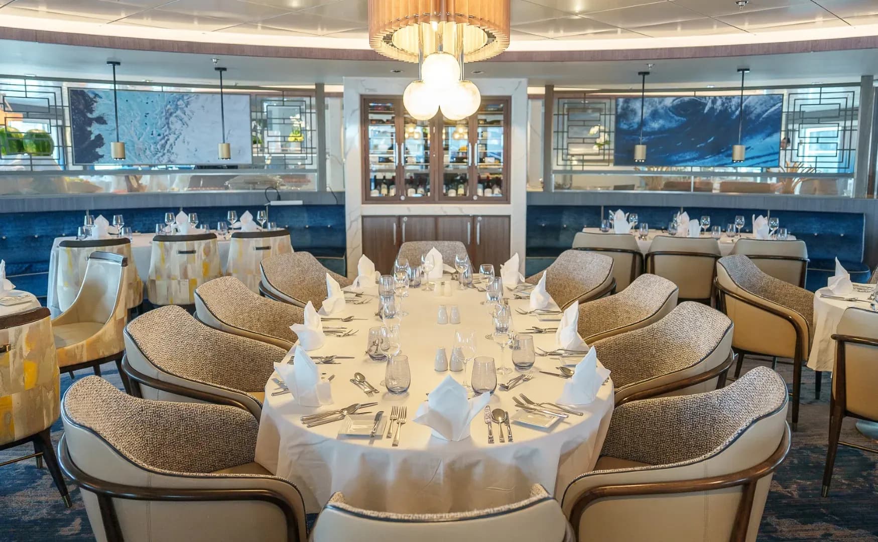 Ocean Explorer, Main Dining Room