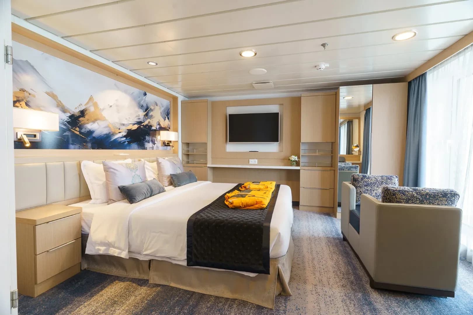 Ocean Explorer, Owners Suite