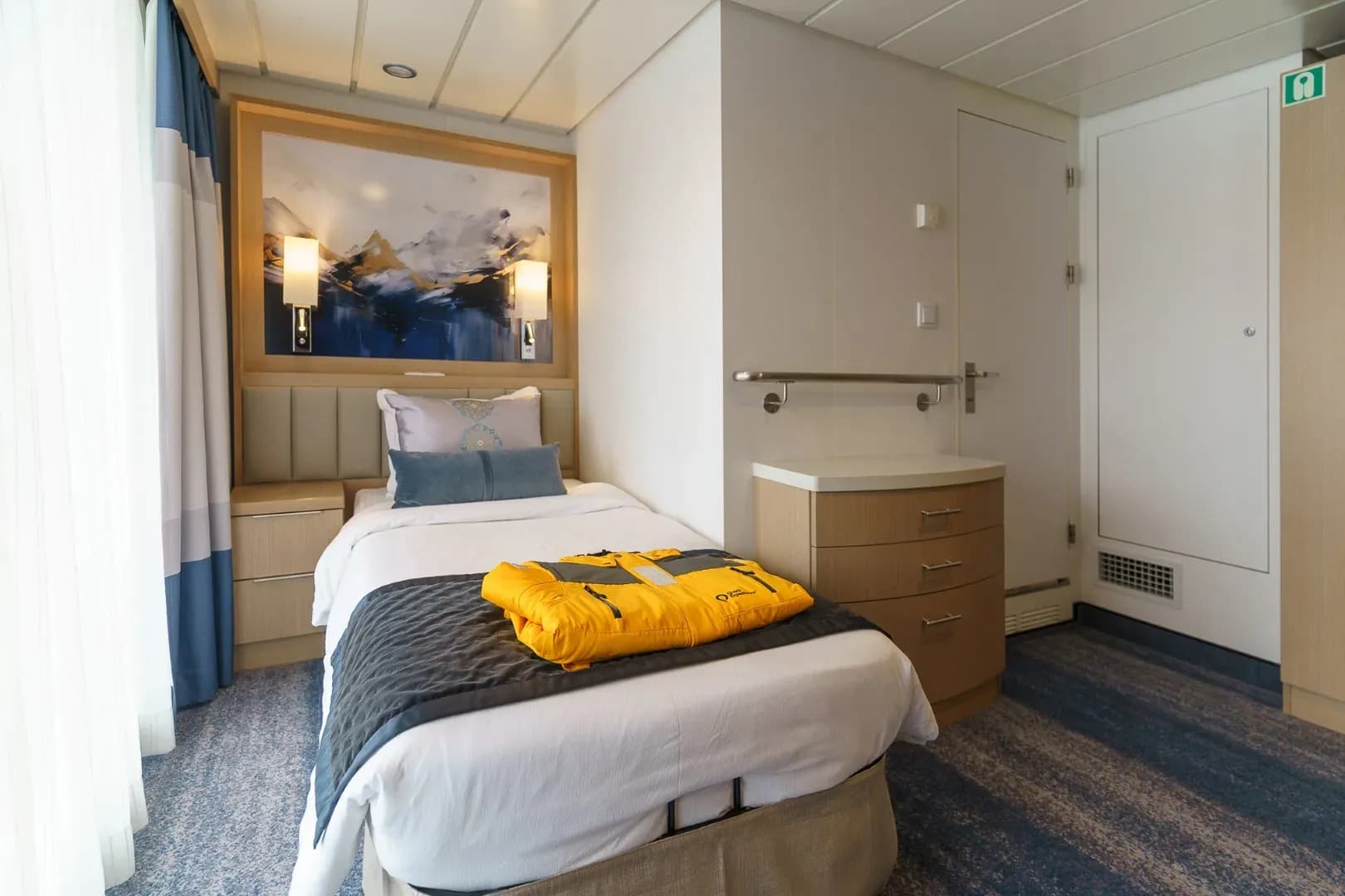 Ocean Explorer, Studio Veranda Single