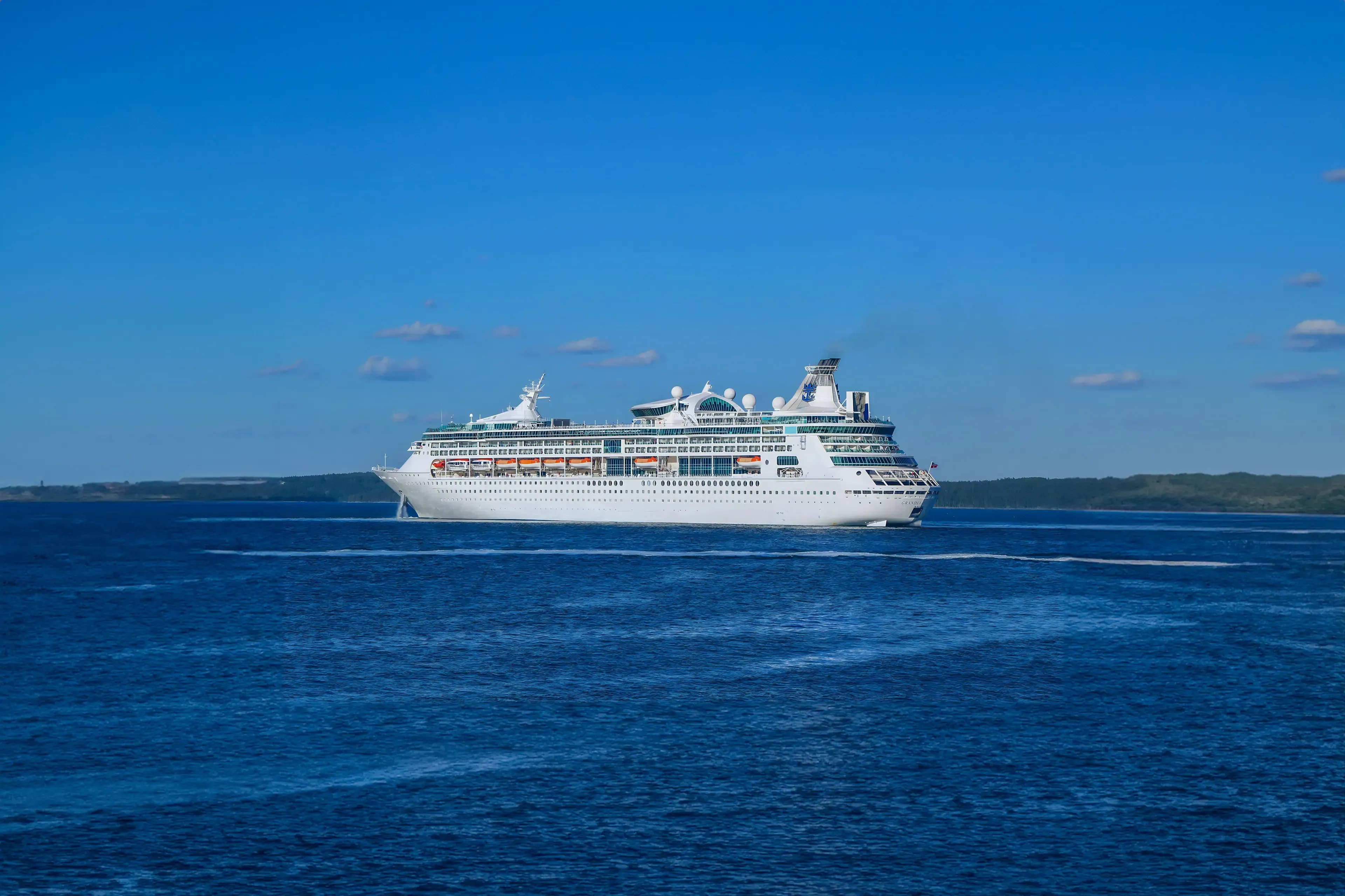Royal Caribbean - Grandeur of the Seas