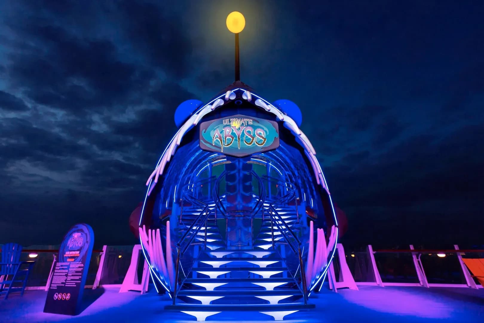 Royal Caribbean - Allure of the Seas, Ultimate Abyss slide