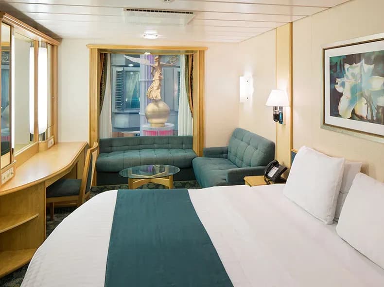 Liberty of the seas, Promenade View Interior