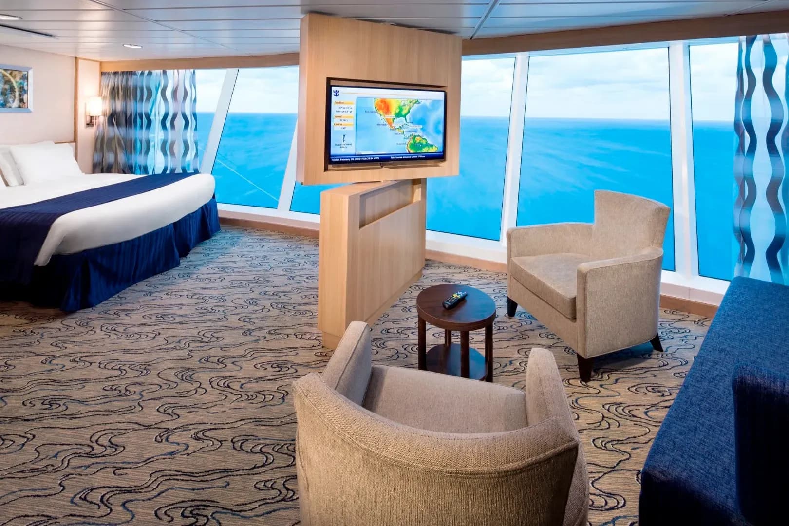 Liberty of the Seas, Ocean View Panoramic Suite