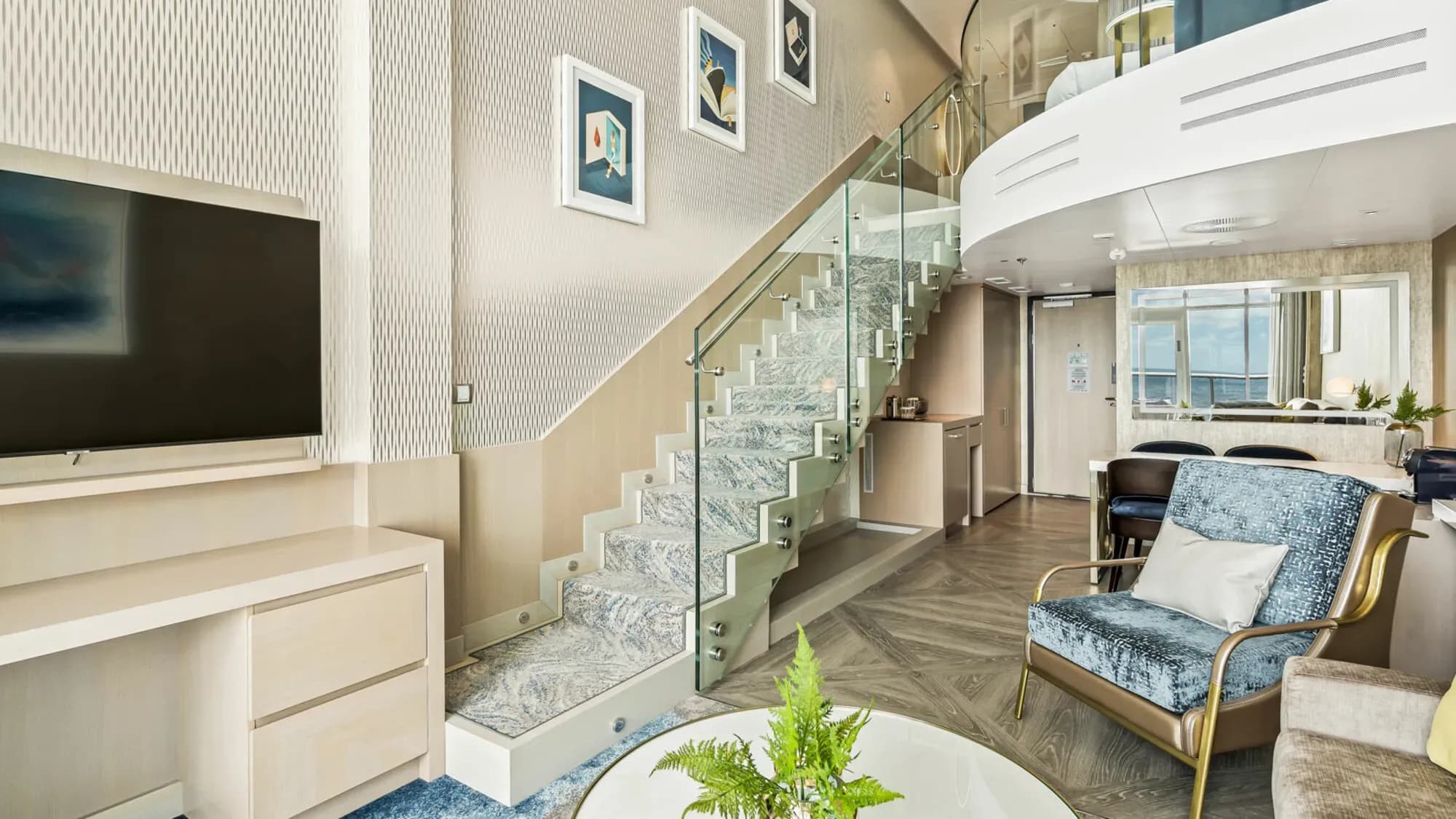 Royal Caribbean - Utopia of the Seas, Crown Loft Suite