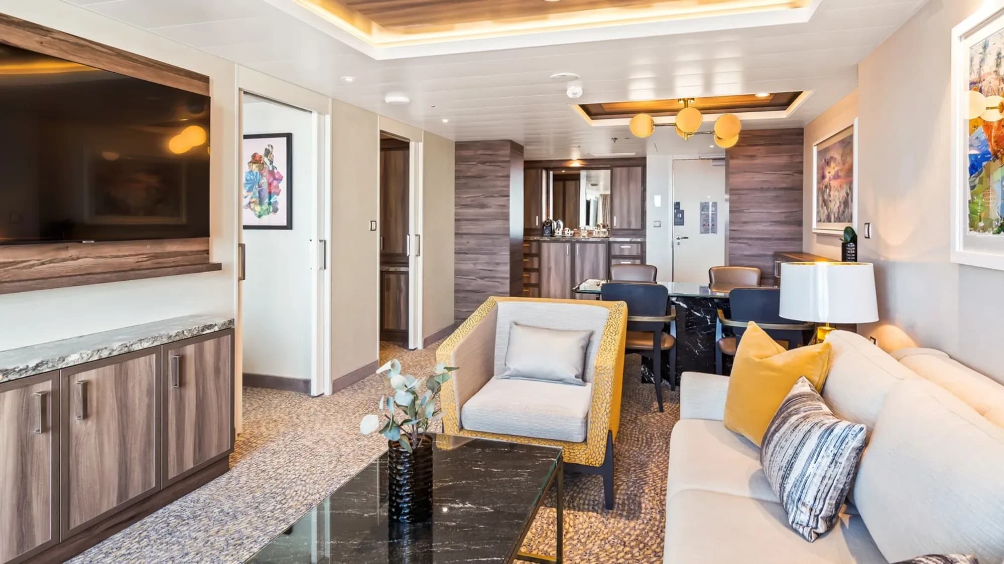 Royal Caribbean - Utopia of the Seas, Owner's Suite - 1 Bedroom