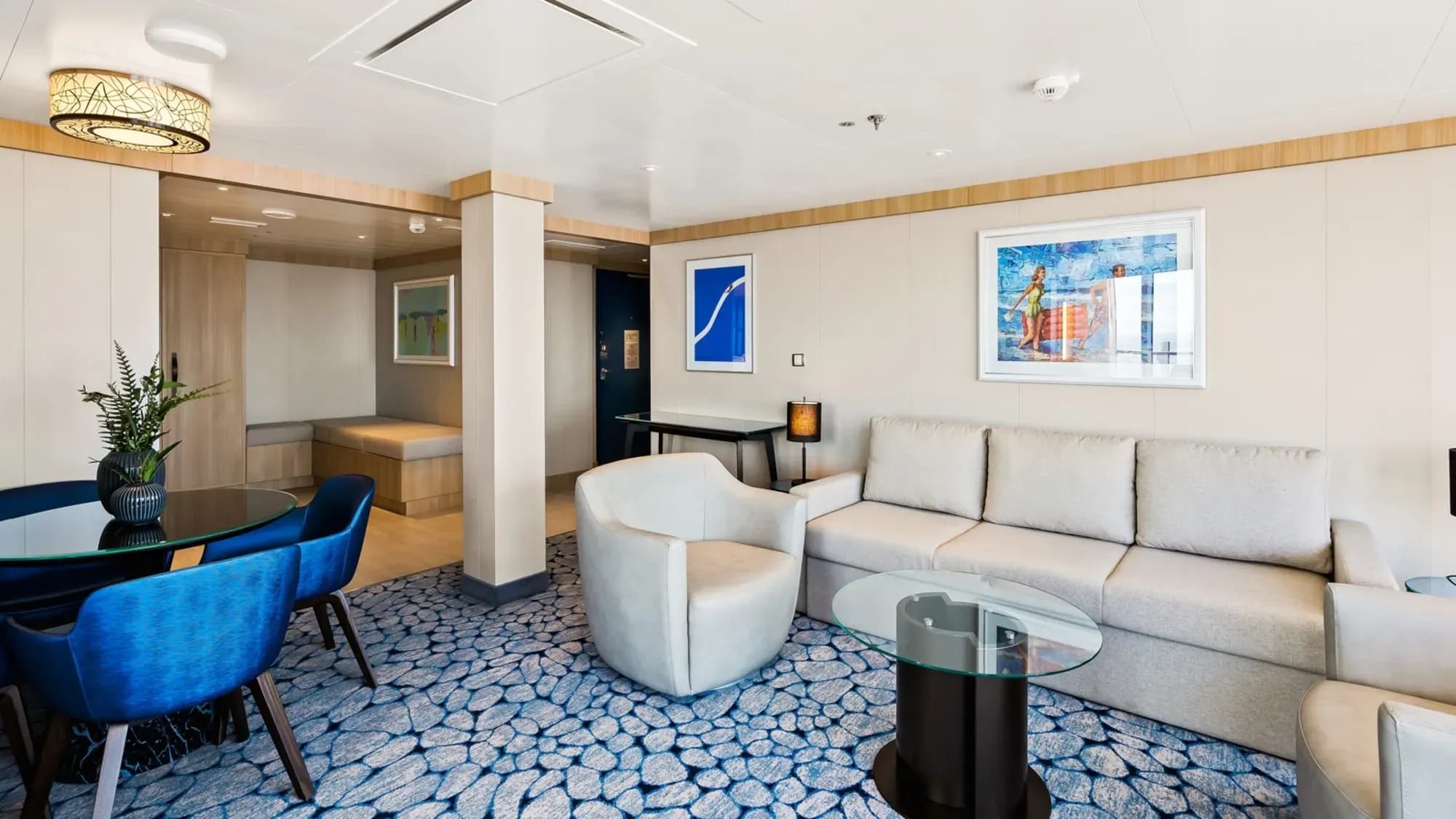 Royal Caribbean - Utopia of the Seas, Spacious AquaTheater Suite - 1 Bedroom