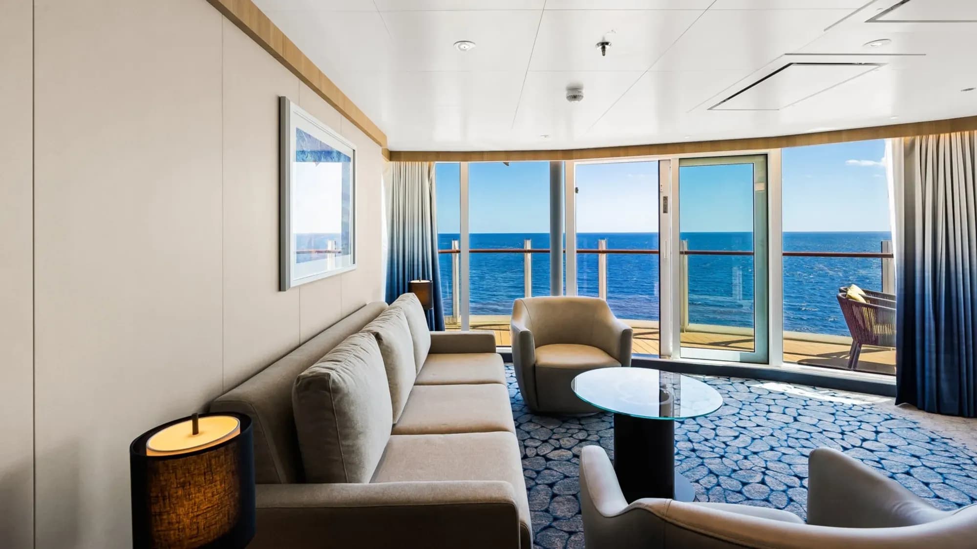 Royal Caribbean - Utopia of the Seas, Spacious AquaTheater Suite - 1 Bedroom