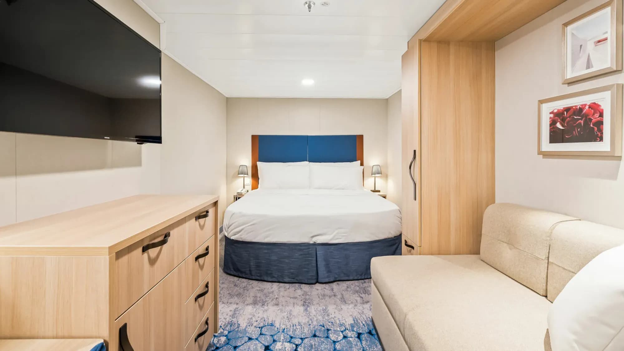 Royal Caribbean - Utopia of the Seas, Interior