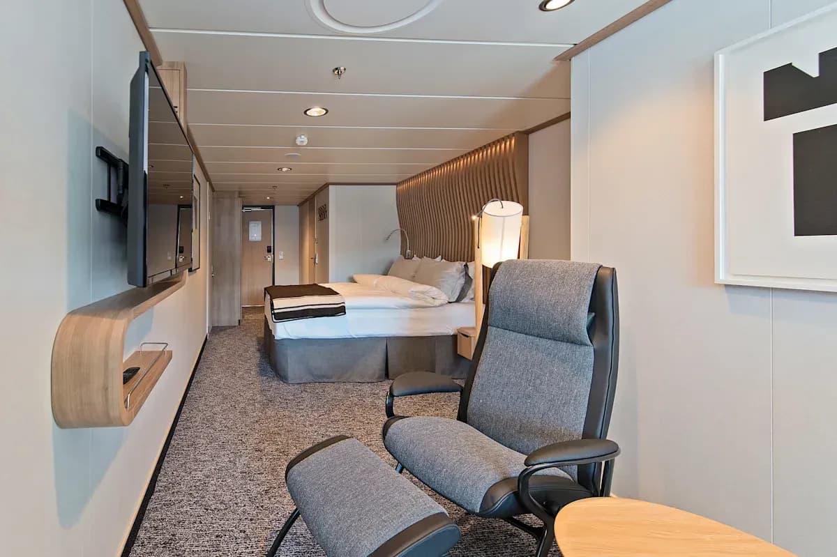 MS Roald Amundsen Polar Outside cabin
