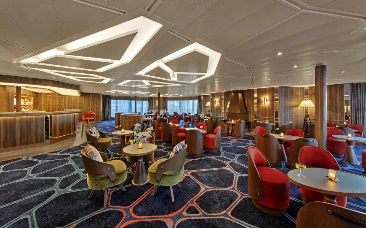 Seabourn Venture Entertainment