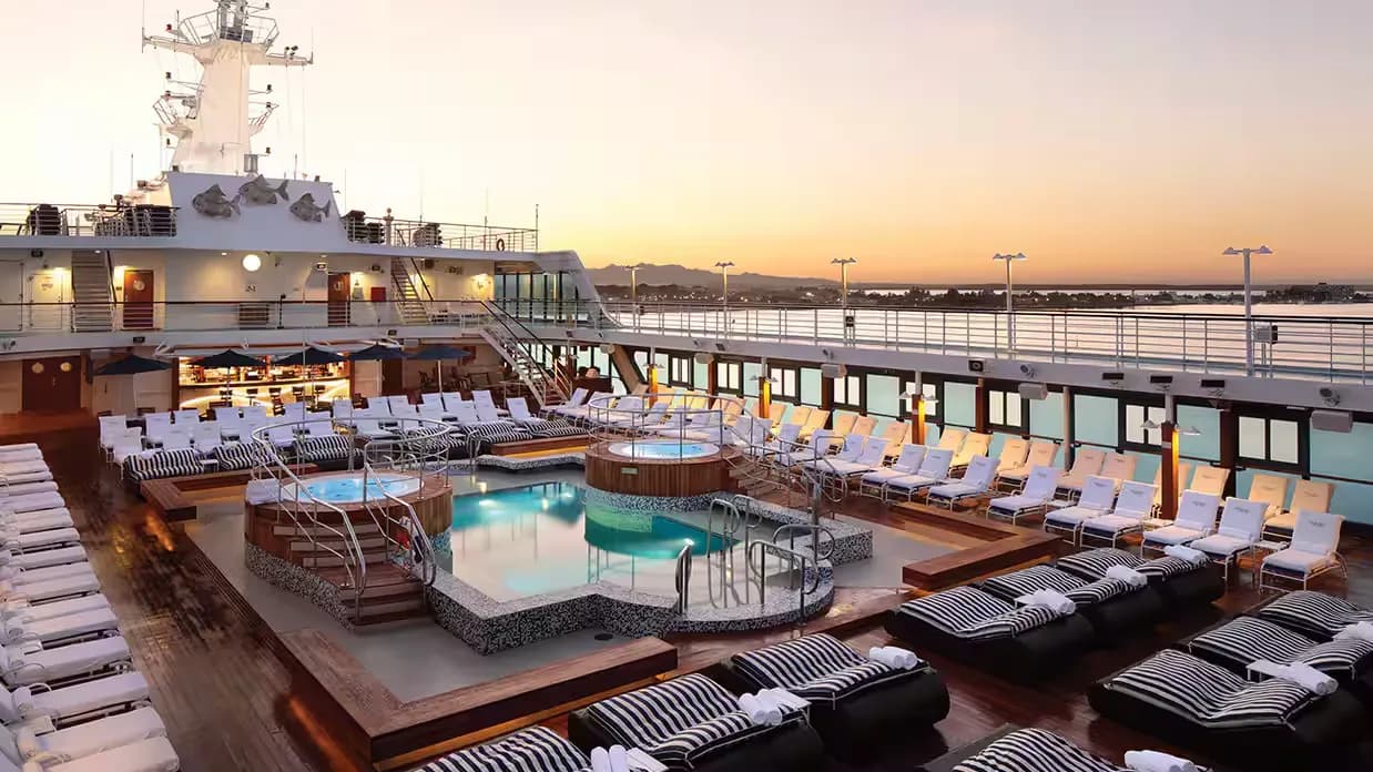 oceania Sirena cruise ship pool deck - oceania nautica