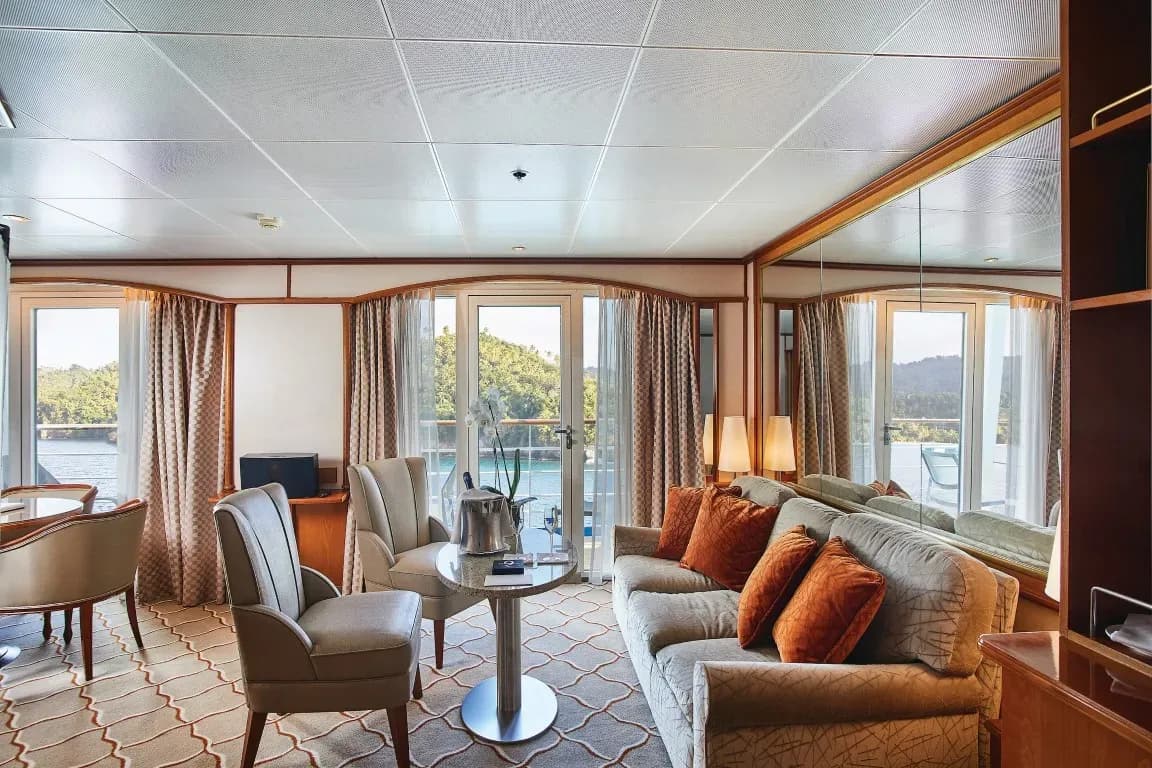 Silver Suite, Silver Wind