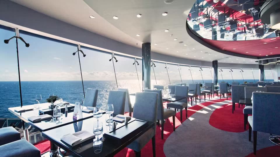 MSC Divina Dining