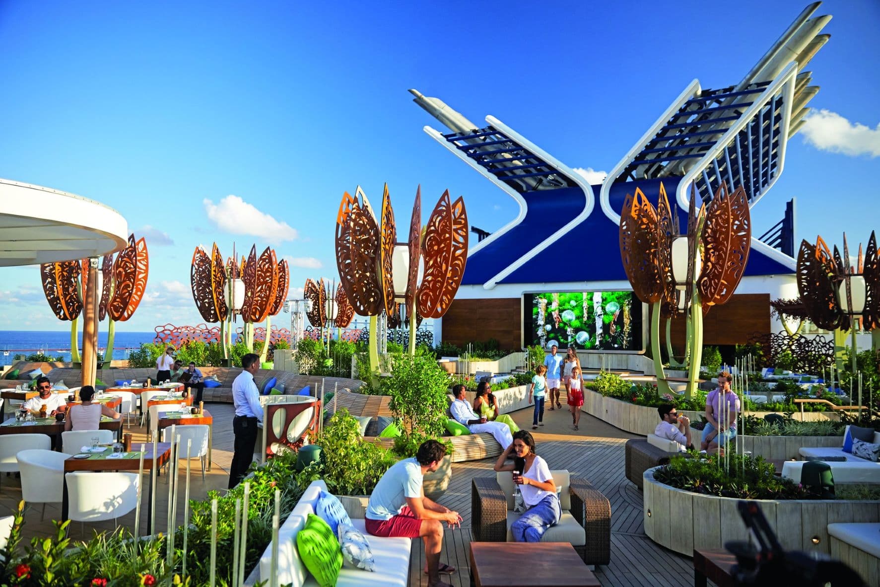 Celebrity Xcel, Beyond Roof tog Garden