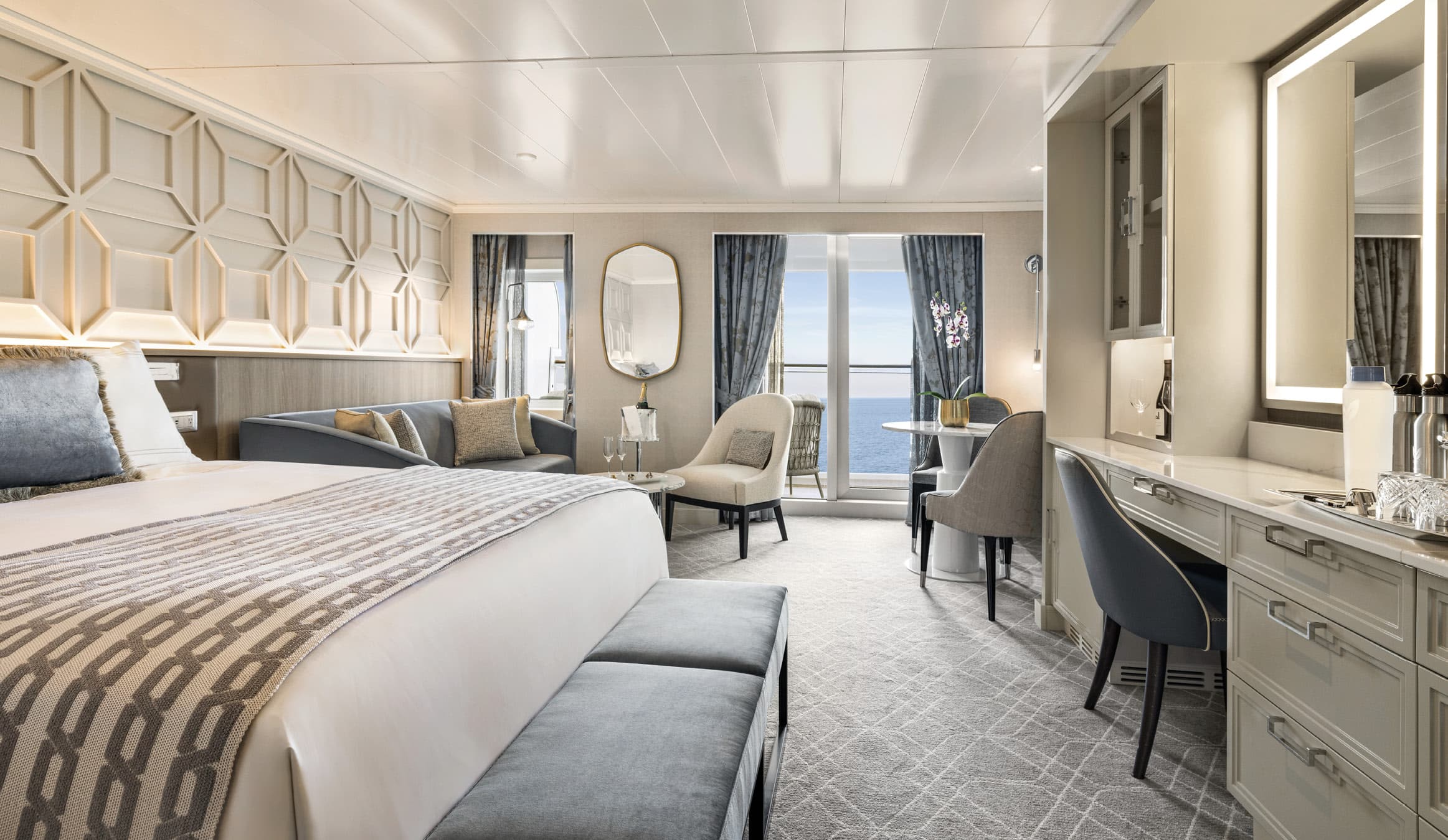 oceania Penthouse suite