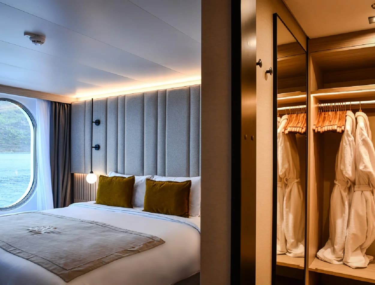 Oceanview SH Minerva Swan Hellenic