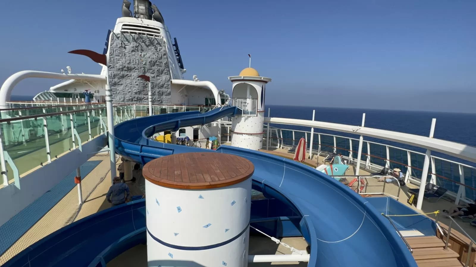 Brilliance of the Seas pool