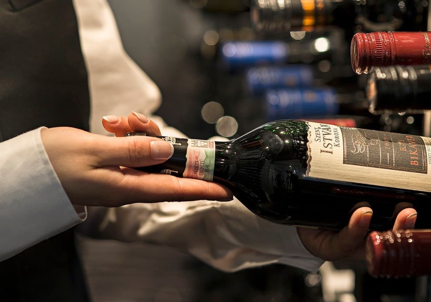 Emerald River cruise dining