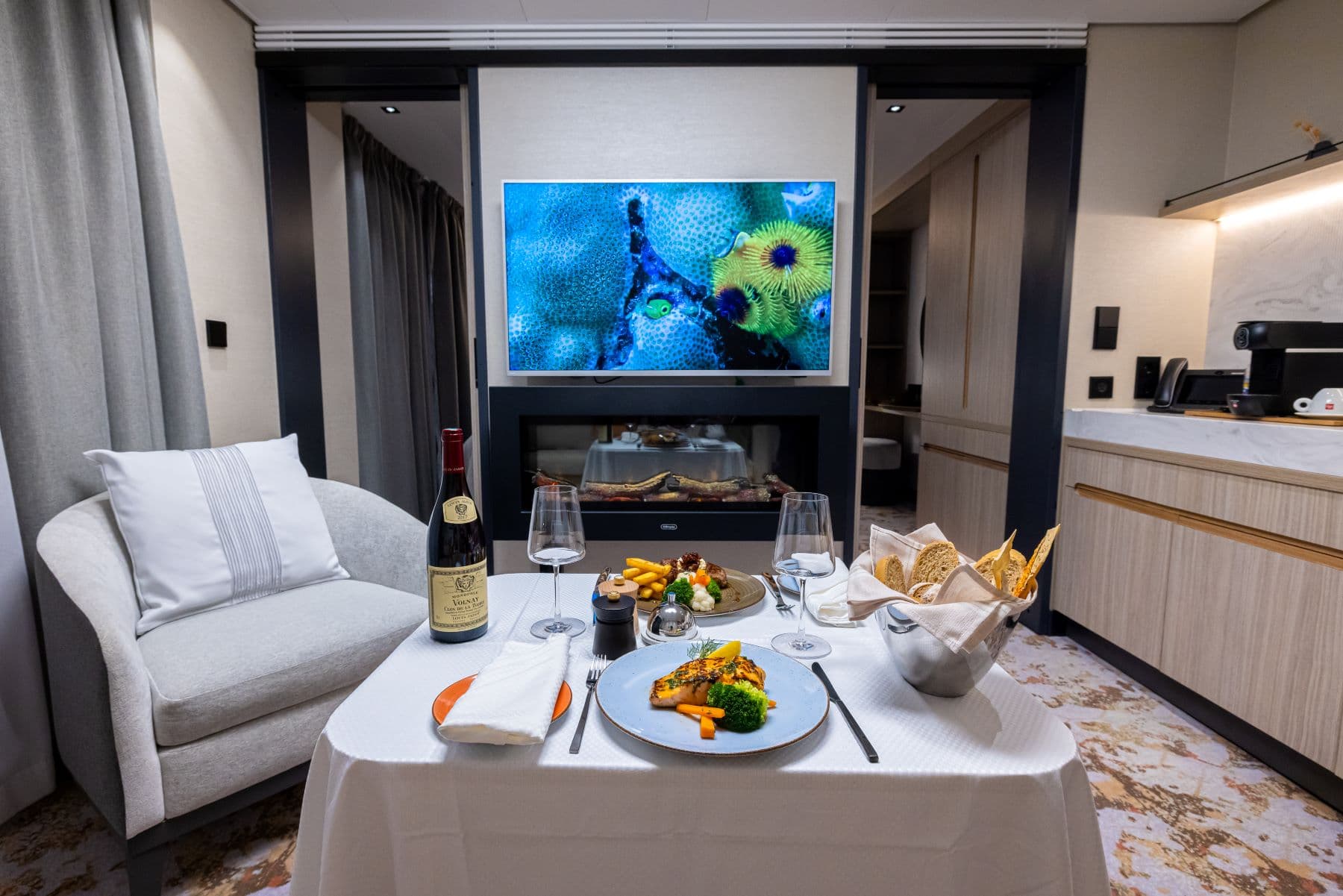 SH Minerva Swan Hellenic Dining