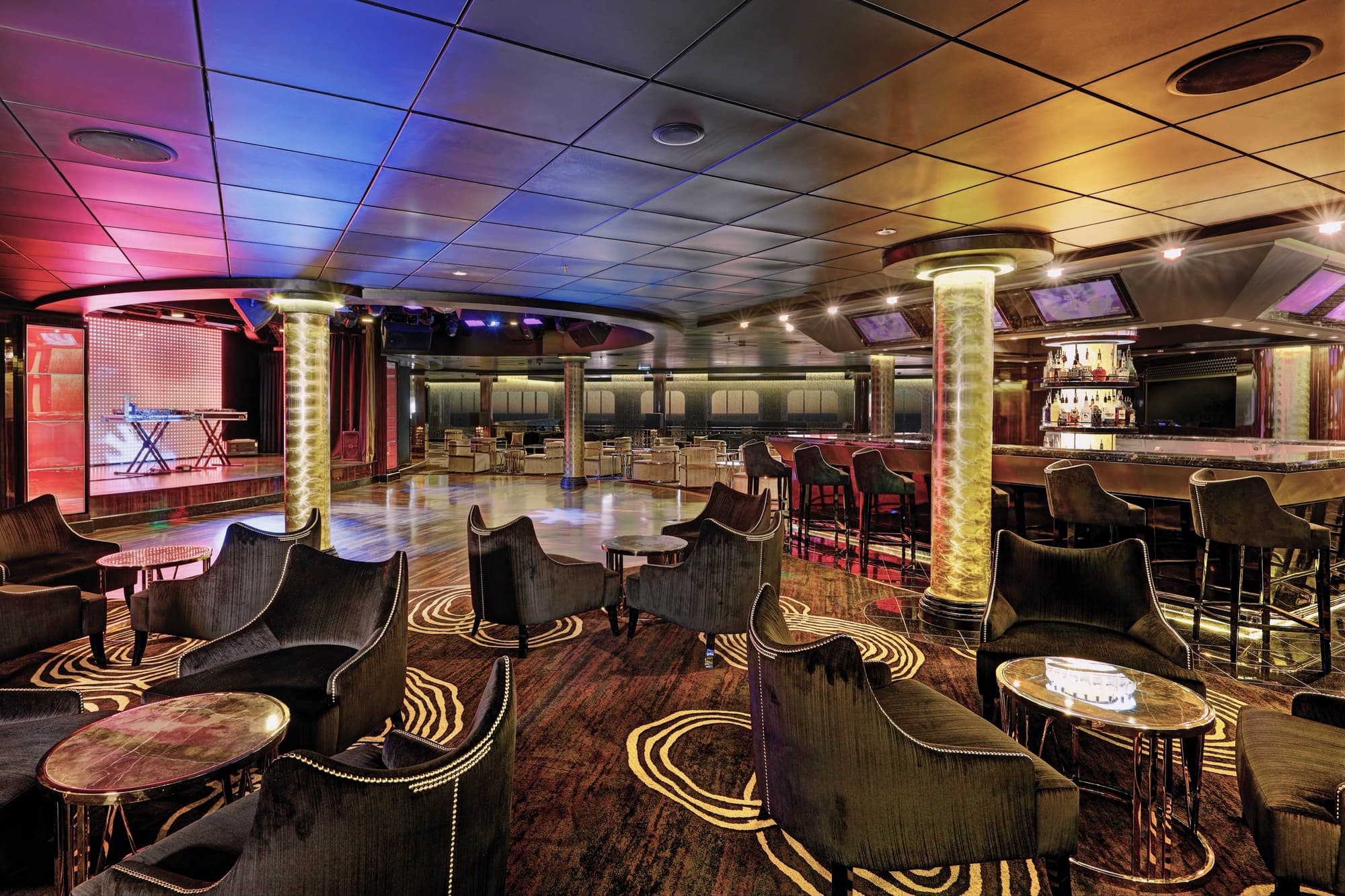 Norwegian Epic Atrium Bar