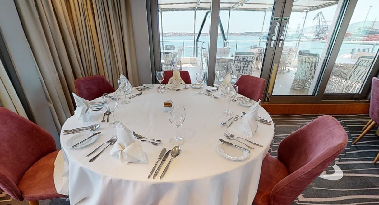 Dining Area Variety Ship