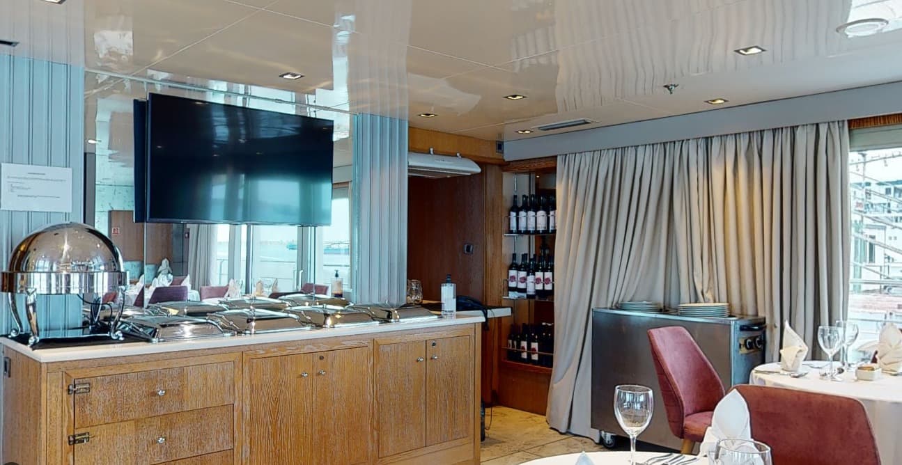 Dining Area Variety Ship