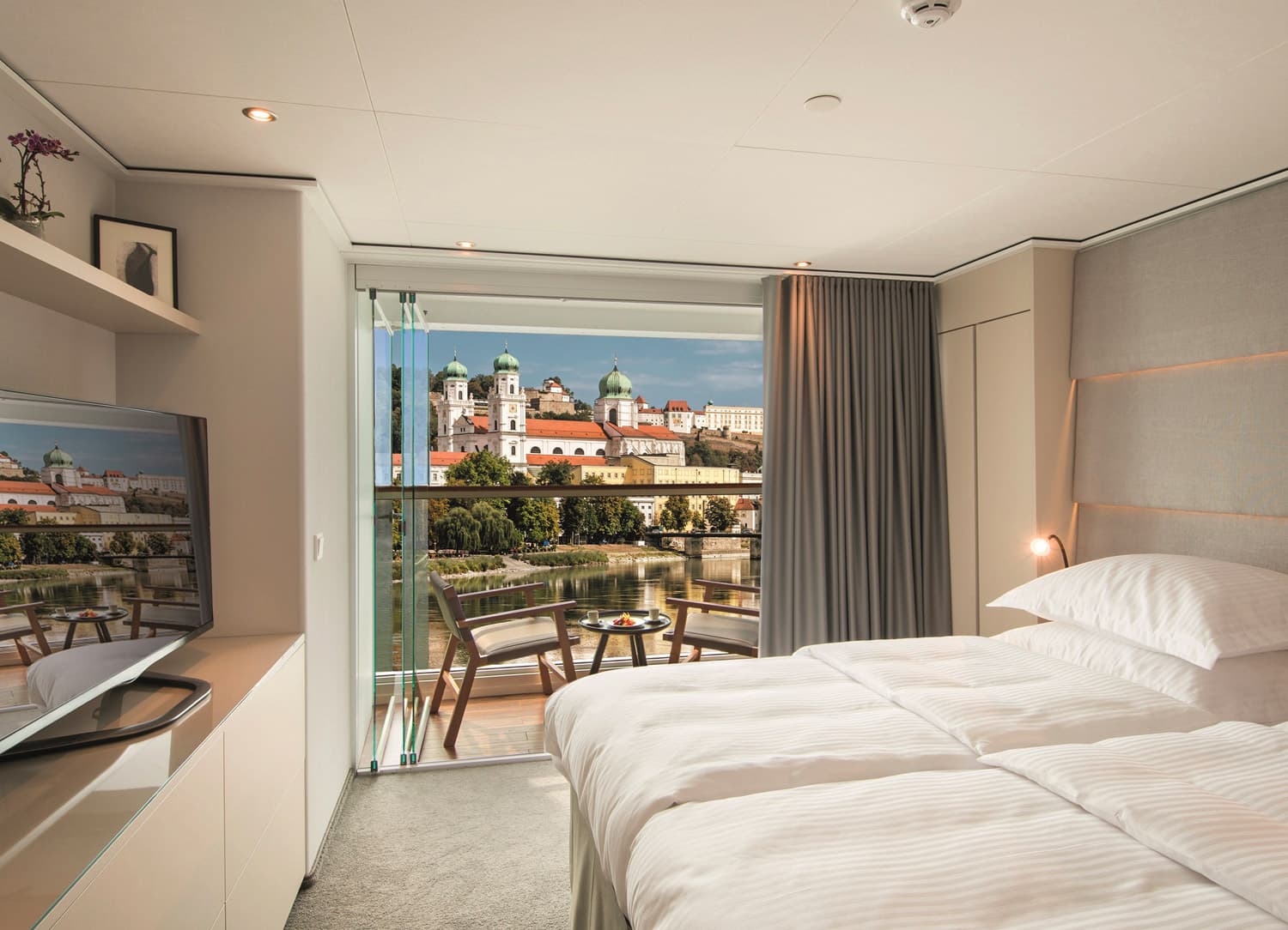 Emerald Sky RIver ship Grand Balcony Suite