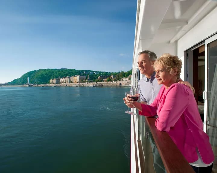 Vikin Mani river ship french balcony