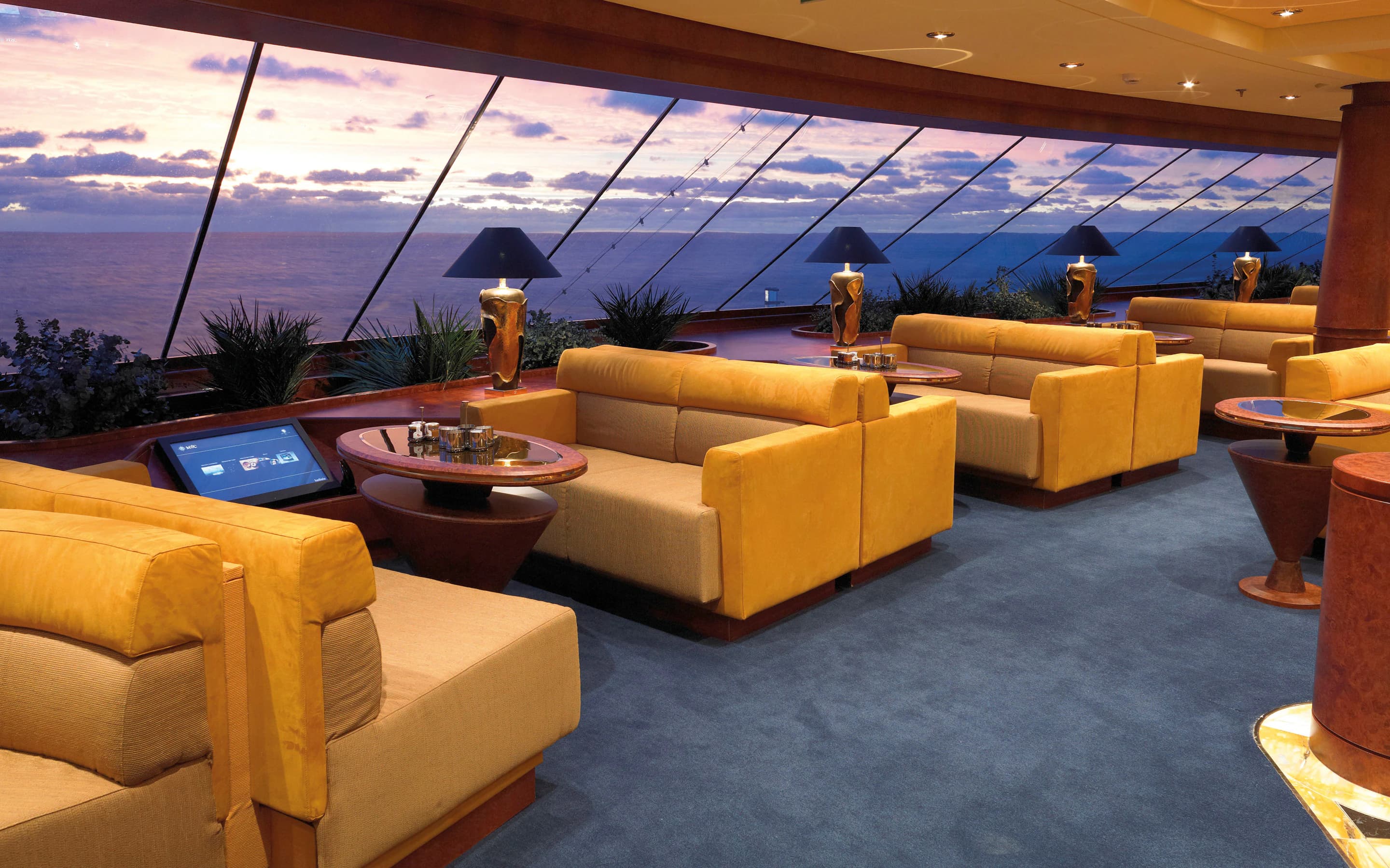 MSC Fantasia Dining & Lounge