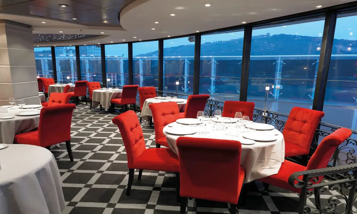 MSC Fantasia Dining & Lounge