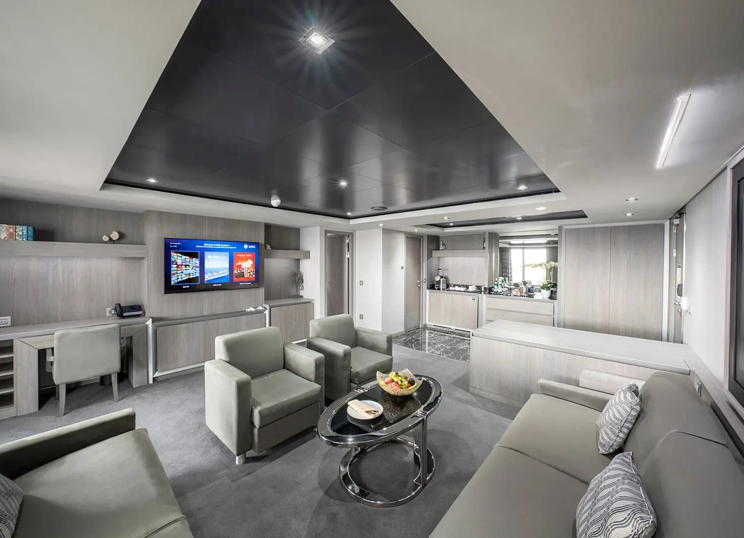 msc yacht club royla suite