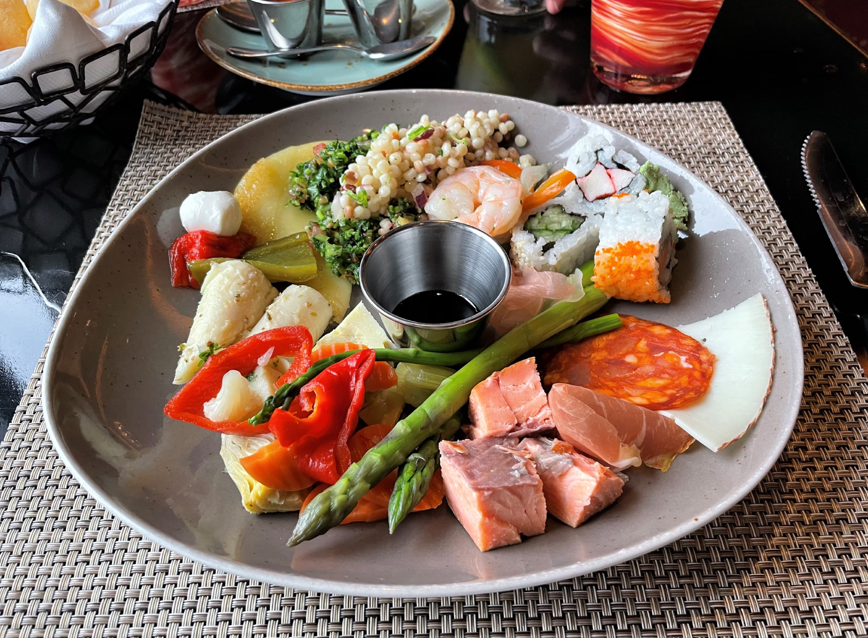Norwegian Spirit Dining