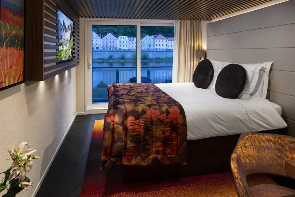 AmaMagna by amawaterways